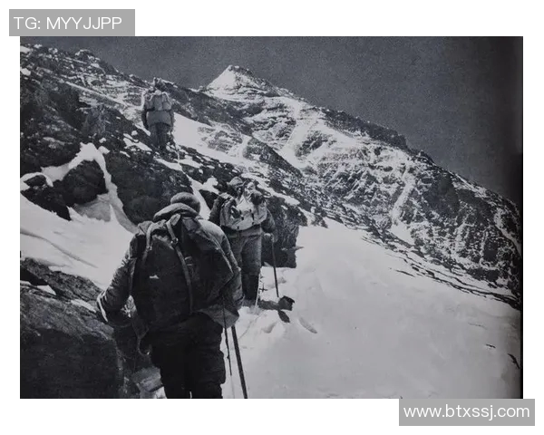 中国登山队挑战喜马拉雅新线路全员成功登顶创历史壮举 中国登山队挑战喜马拉雅新线路全员成功登顶创历史壮举